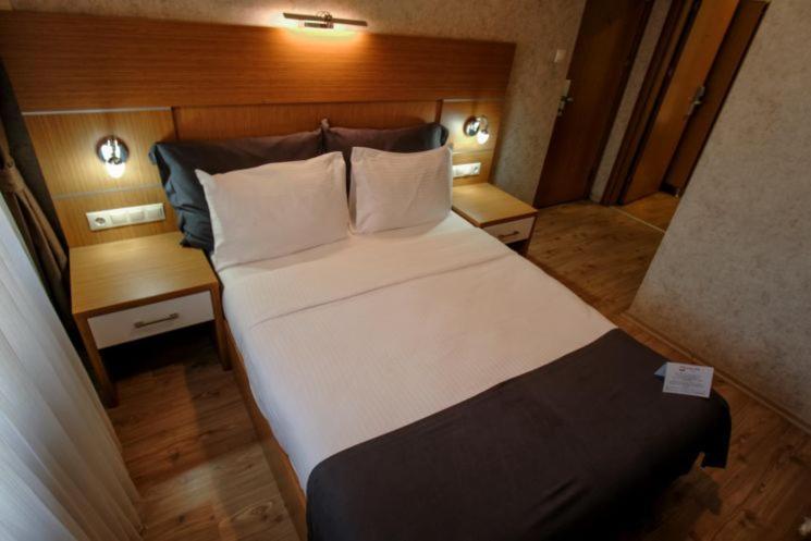 Rhisos Otel Rize Bagian luar foto